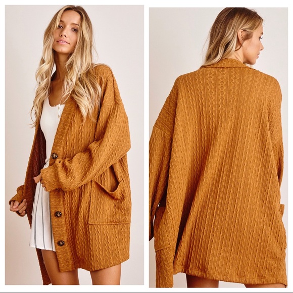 Cozy Oversized Cardigan With Pockets - Picture 4 of 5